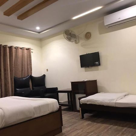 Hotel S.R. Lounge Multan Eksteriør bilde