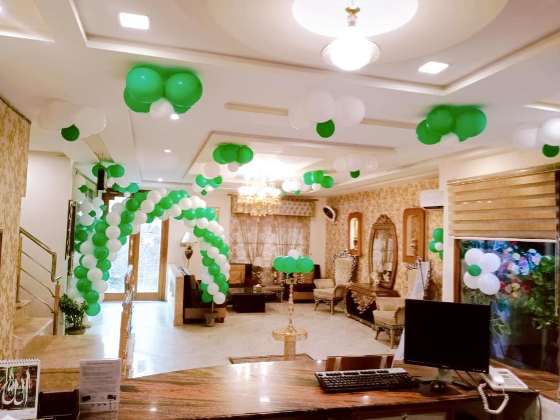 Hotel S.R. Lounge Multan Eksteriør bilde