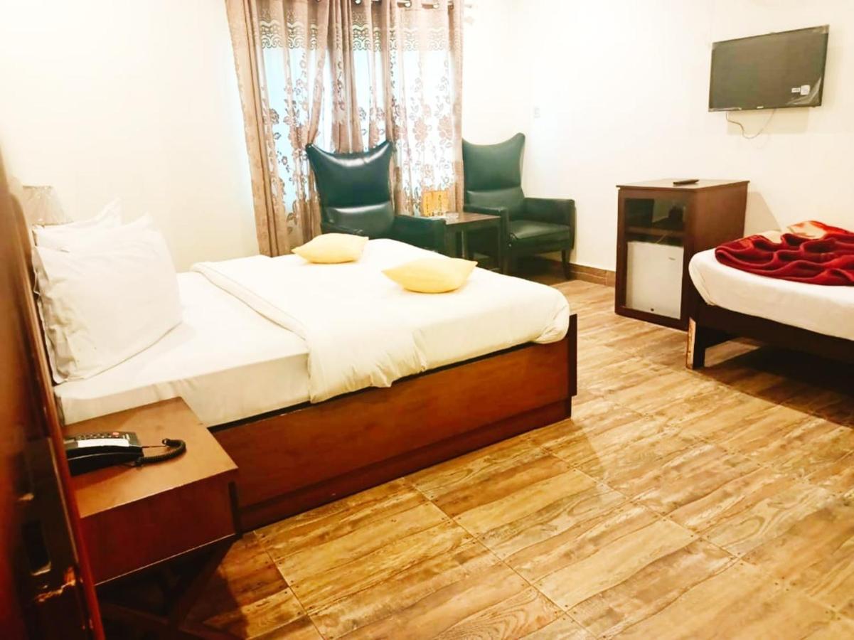 Hotel S.R. Lounge Multan Eksteriør bilde