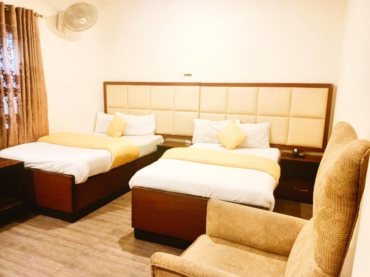 Hotel S.R. Lounge Multan Eksteriør bilde