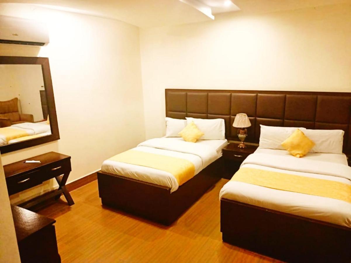 Hotel S.R. Lounge Multan Eksteriør bilde