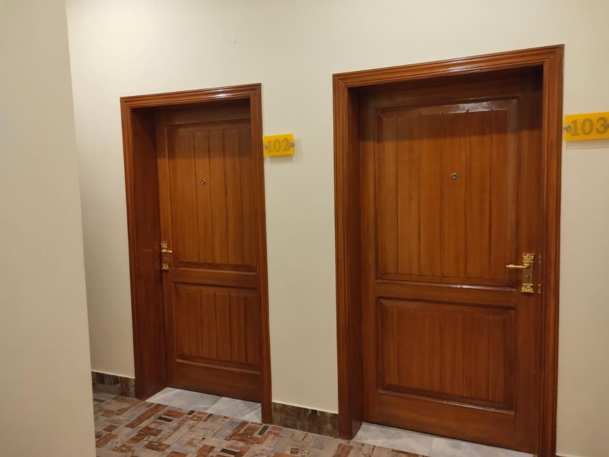 Hotel S.R. Lounge Multan Eksteriør bilde