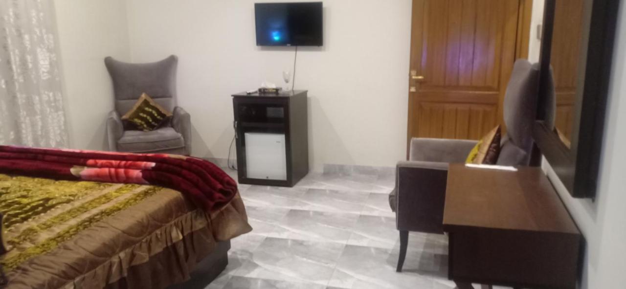 Hotel S.R. Lounge Multan Eksteriør bilde