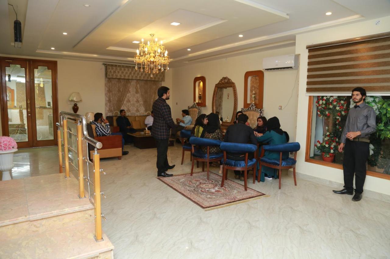 Hotel S.R. Lounge Multan Eksteriør bilde