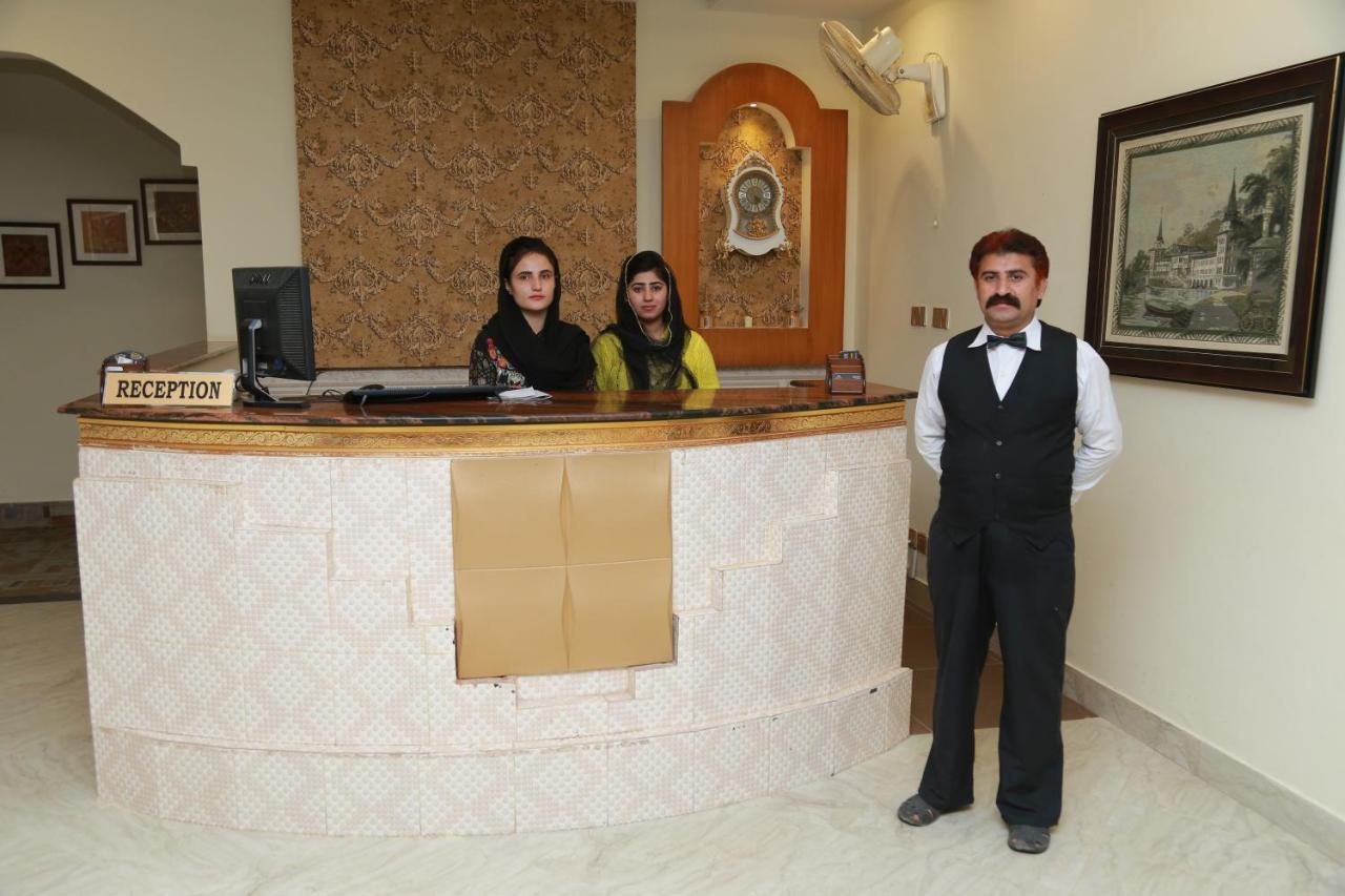 Hotel S.R. Lounge Multan Eksteriør bilde